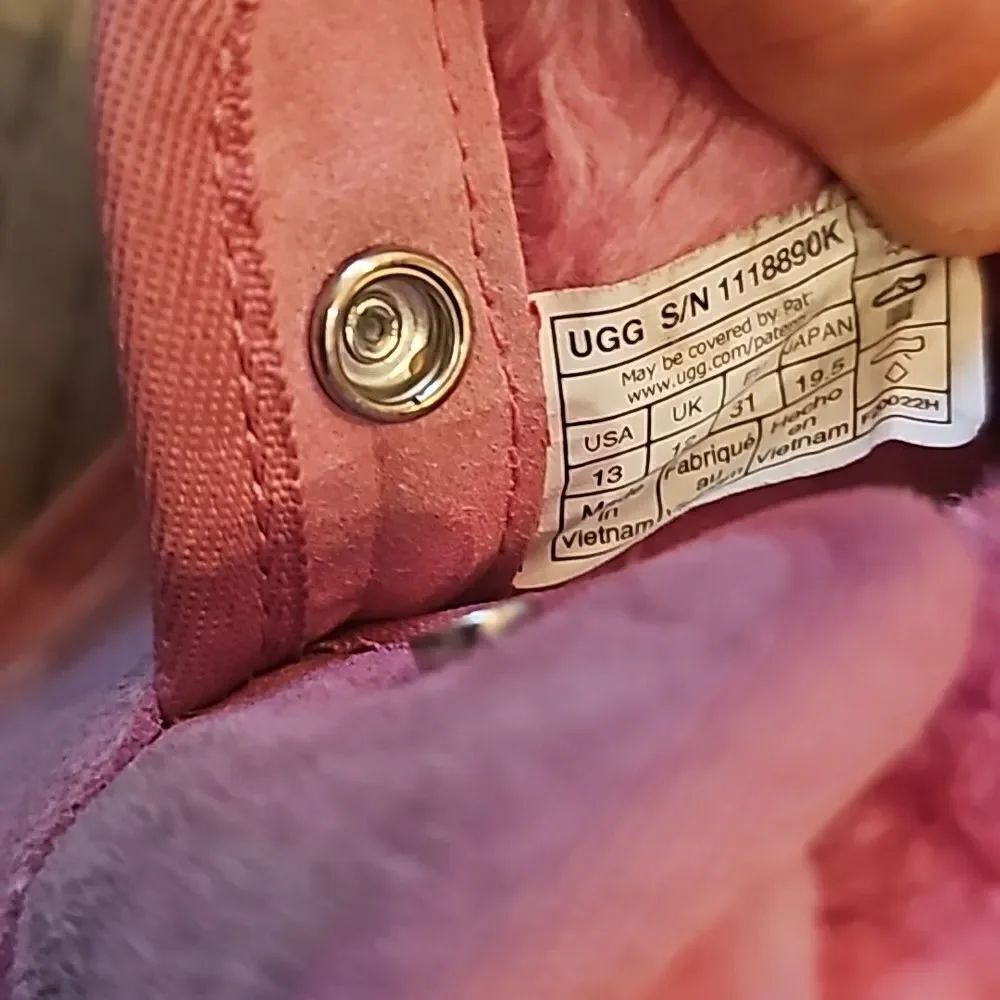 Pink UGG size 13 - Picture 7 of 8